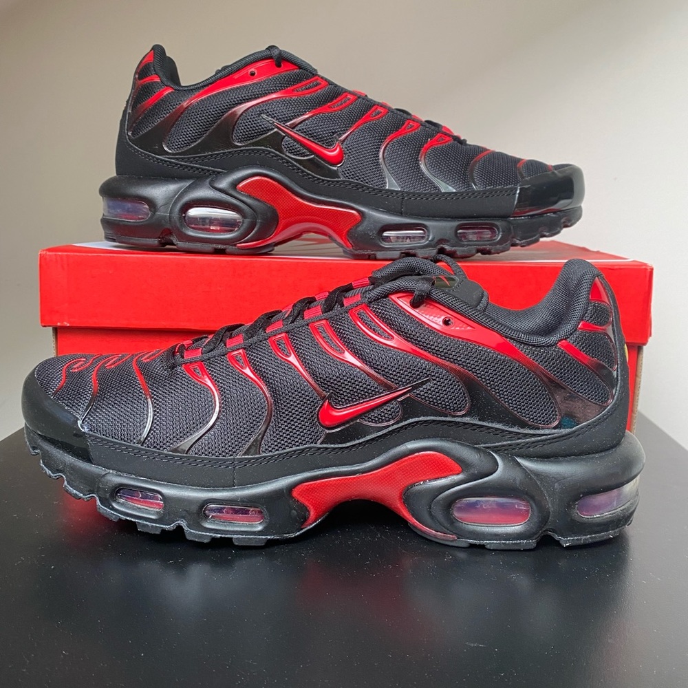 Nike Air Max Plus ‘bred’ sizes 10.5/12